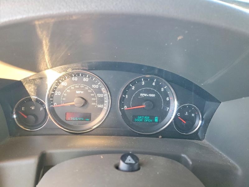 Photo 9 from auction – 2006 JEEP COMMANDER with VIN 1J8HG582X6C366744