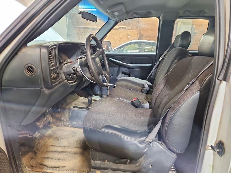 Photo 7 from auction – 2000 CHEVROLET SILVERADO with VIN 1GCGK29U7YE232264