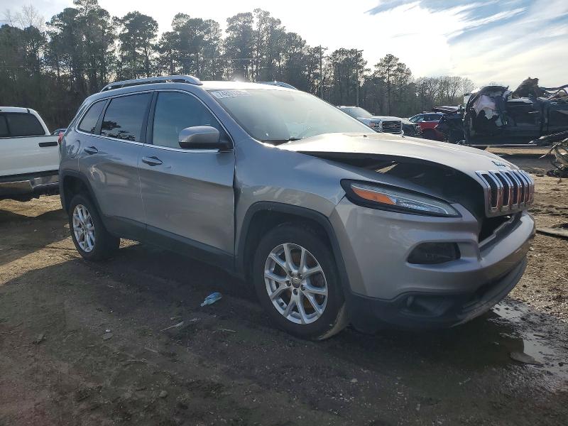Photo 4 from auction – 2015 JEEP CHEROKEE L with VIN 1C4PJLCB2FW669189