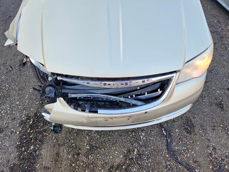 Photo 12 from auction – 2014 CHRYSLER TOWN & COU with VIN 2C4RC1BG8ER397730