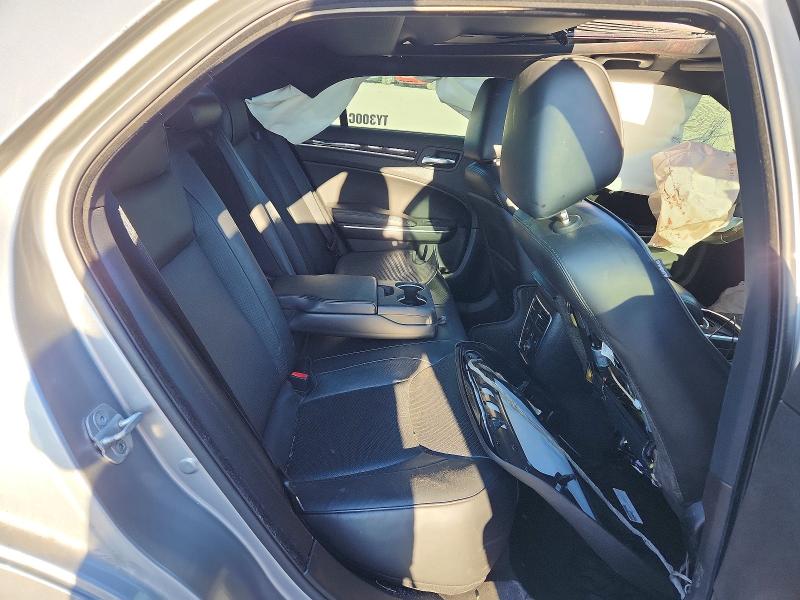 Photo 10 from auction – 2011 CHRYSLER 300C with VIN 2C3CA6CT1BH537286