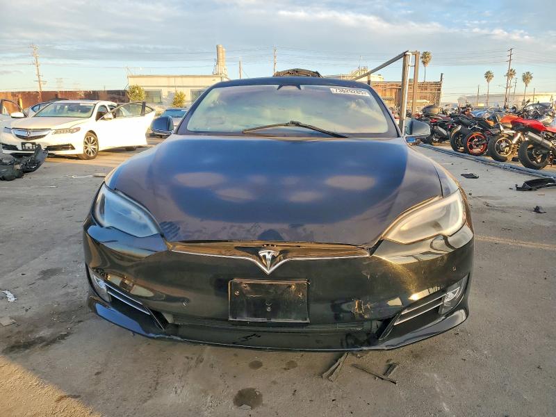 Photo 5 from auction – 2018 TESLA MODEL S with VIN 5YJSA1E28JF235982