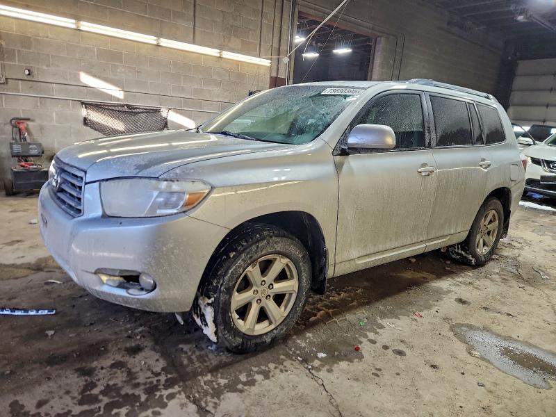 TOYOTA HIGHLANDER 2010 with VIN 5TDJK3EH2AS037077 - Photo from auction
