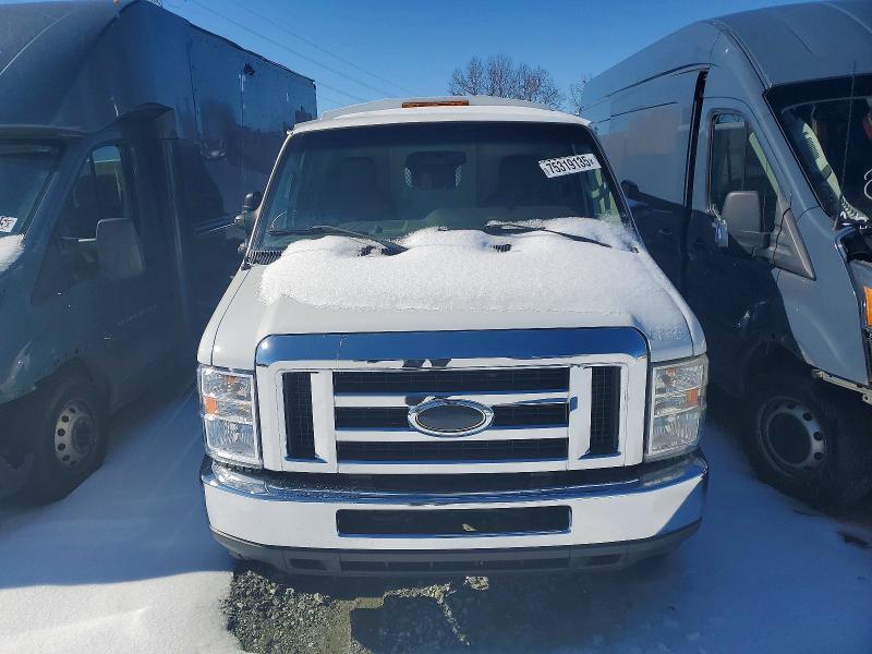 Photo 5 from auction – 2015 FORD ECONOLINE with VIN 1FDWE3FL0FDA12581