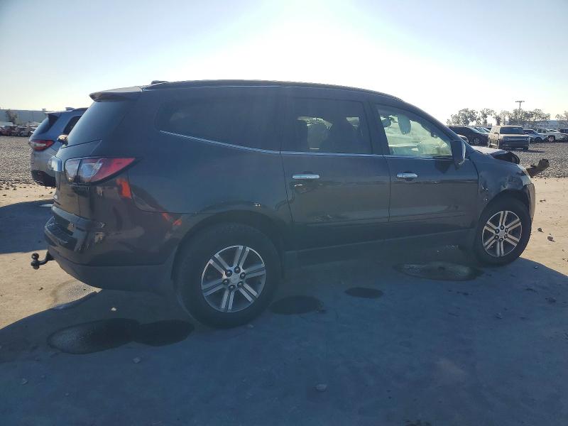 Photo 3 from auction – 2017 CHEVROLET TRAVERSE L with VIN 1GNKRHKDXHJ191503