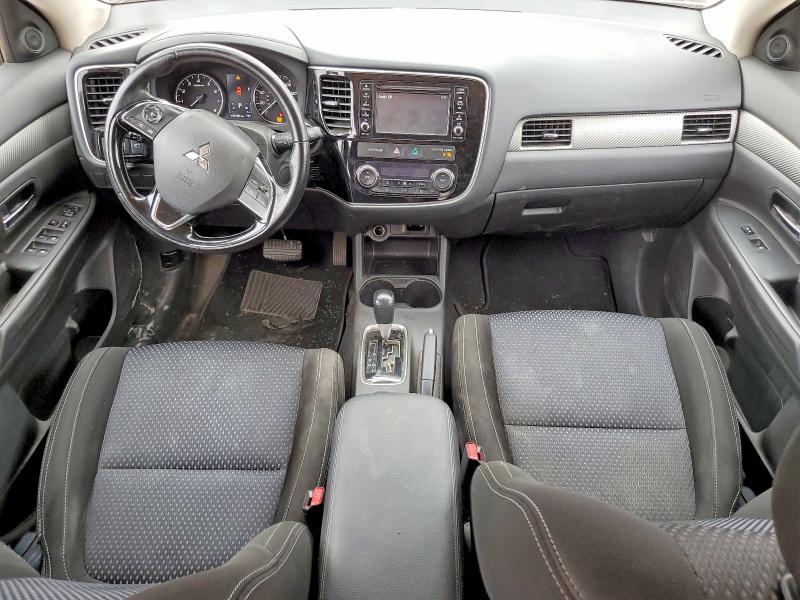 Photo 8 from auction – 2016 MITSUBISHI OUTLANDER with VIN JA4AD3A36GZ061792
