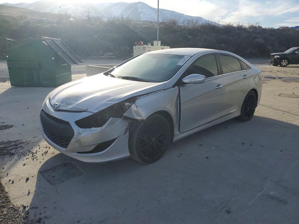 HYUNDAI SONATA HYB 2012 with VIN KMHEC4A46CA035089 - Photo from auction