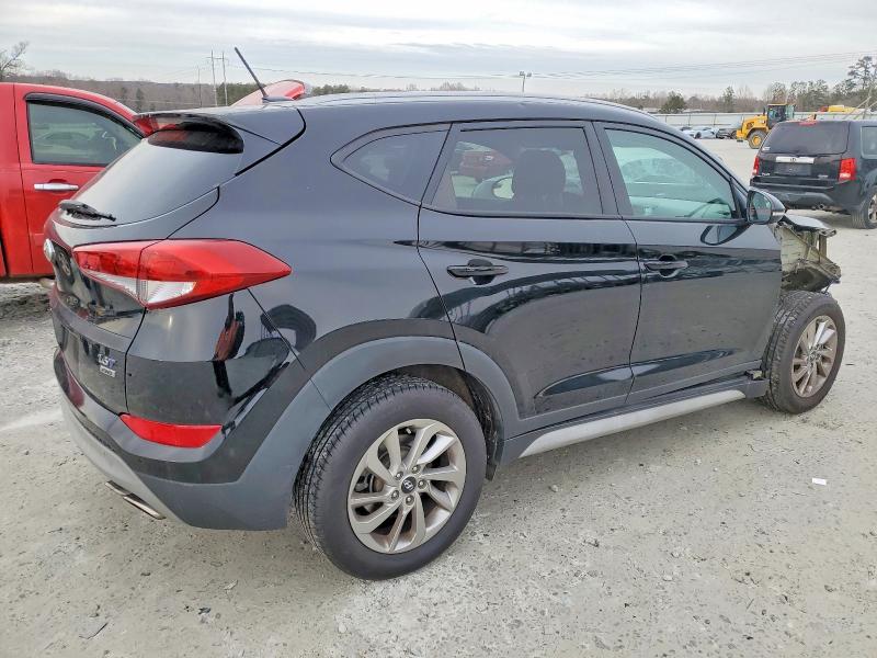 Photo 3 from auction – 2017 HYUNDAI TUCSON with VIN KM8J3CA27HU493463
