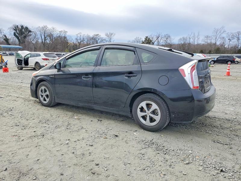 Photo 2 from auction – 2015 TOYOTA PRIUS with VIN JTDKN3DUXF1891622