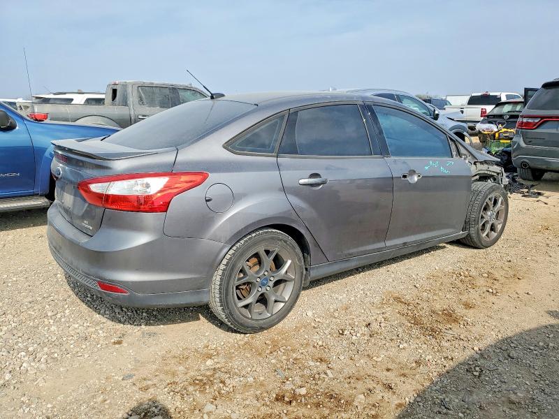 Photo 3 from auction – 2013 FORD FOCUS with VIN 1FADP3F25DL220820