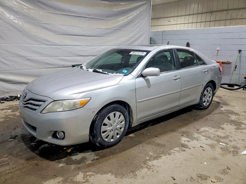TOYOTA CAMRY BASE 2011 z numerem VIN 4T1BF3EK7BU218169 - Zdjęcie z aukcji