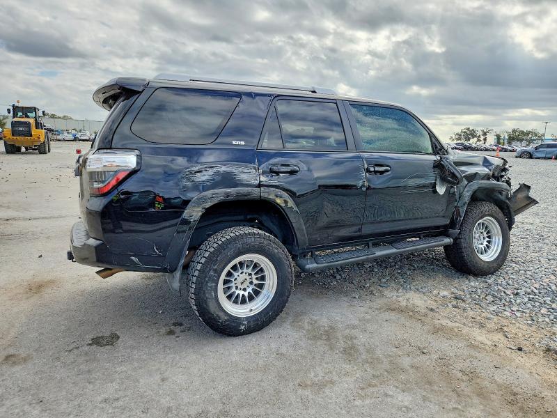 Photo 3 from auction – 2016 TOYOTA 4RUNNER SR with VIN JTEZU5JR8G5126198