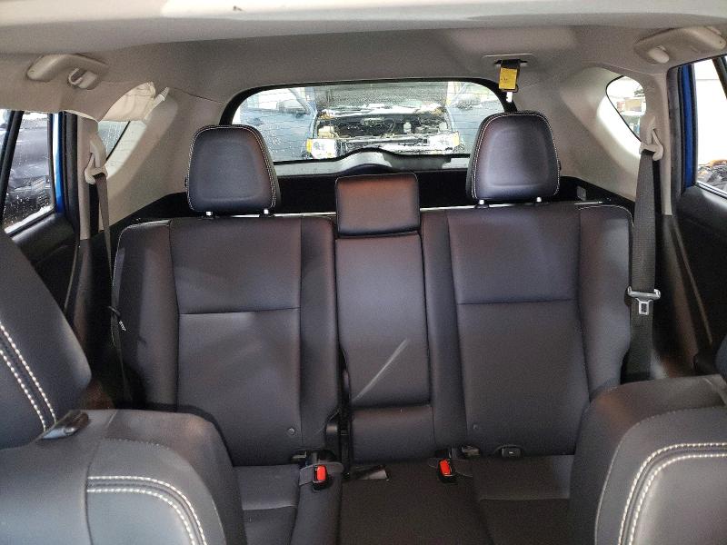 Photo 10 from auction – 2017 TOYOTA RAV4 LIMIT with VIN JTMDFREV1HJ138757