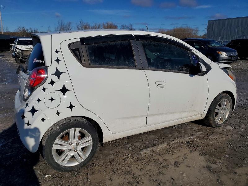 Photo 3 from auction – 2015 CHEVROLET SPARK 1LT with VIN KL8CD6S94FC717730