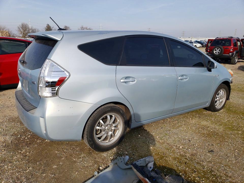 Photo 3 from auction – 2014 TOYOTA PRIUS V with VIN JTDZN3EUXE3306957