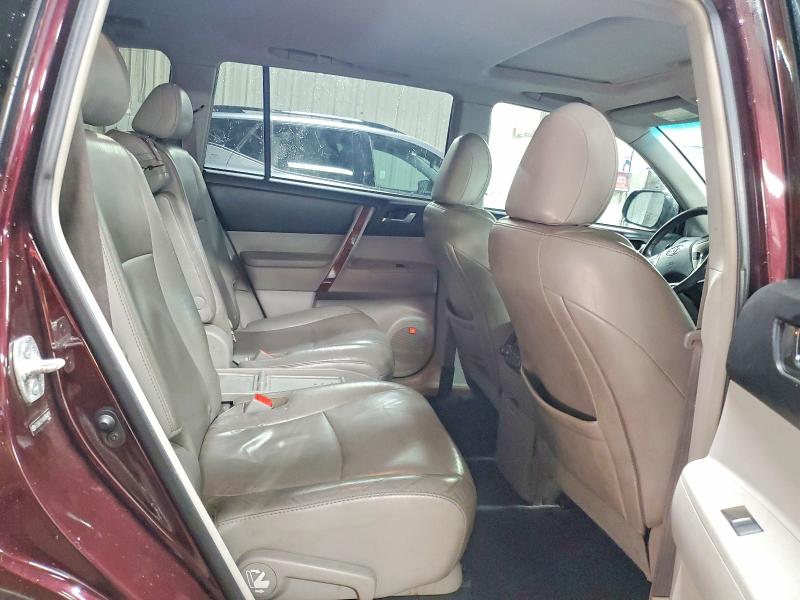 Photo 10 from auction – 2011 TOYOTA HIGHLANDER with VIN 5TDDK3EH9BS064811