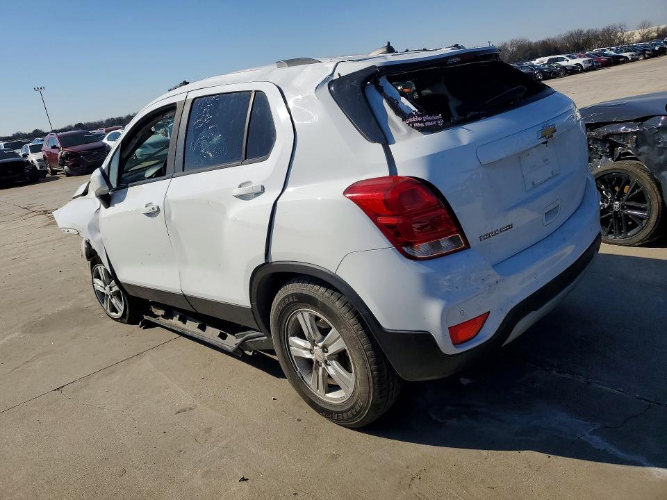 Photo 2 from auction – 2021 CHEVROLET TRAX 1LT with VIN KL7CJPSB9MB340501