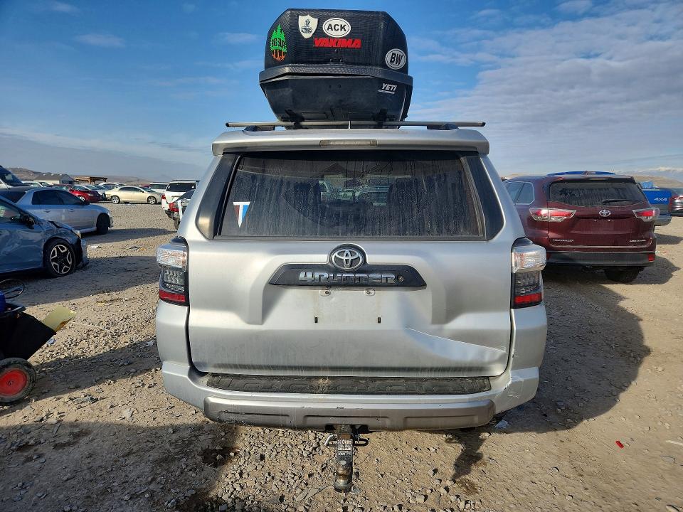 Photo 6 from auction – 2016 TOYOTA 4RUNNER with VIN JTEBU5JR5G5332015