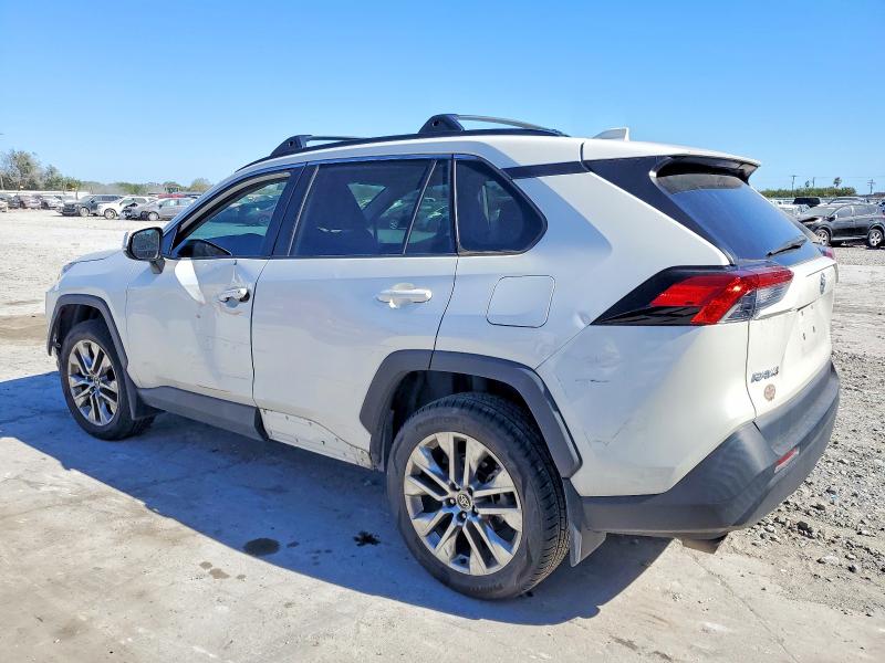 Photo 2 from auction – 2021 TOYOTA RAV4 with VIN 2T3C1RFV6MW155896