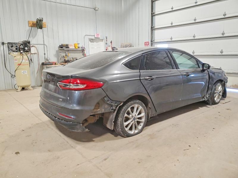 Photo 3 from auction – 2019 FORD FUSION with VIN 3FA6P0H75KR238815