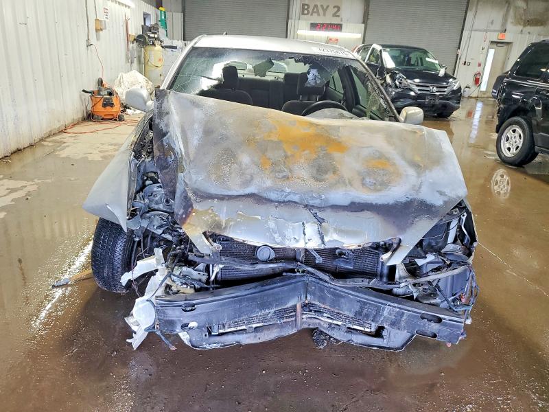 Photo 5 from auction – 2003 TOYOTA CAMRY LE with VIN 4T1BE32K83U672827
