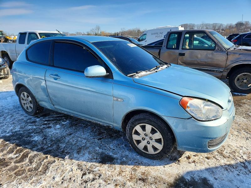Photo 4 from auction – 2011 HYUNDAI ACCENT with VIN KMHCM3AC8BU200174