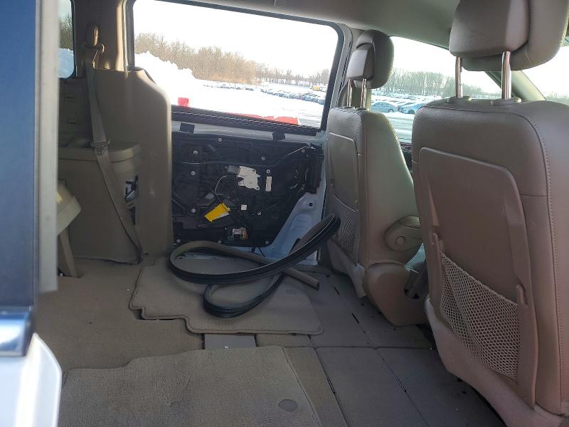 Photo 11 from auction – 2014 CHRYSLER TOWN & COU with VIN 2C4RC1CG2ER229354