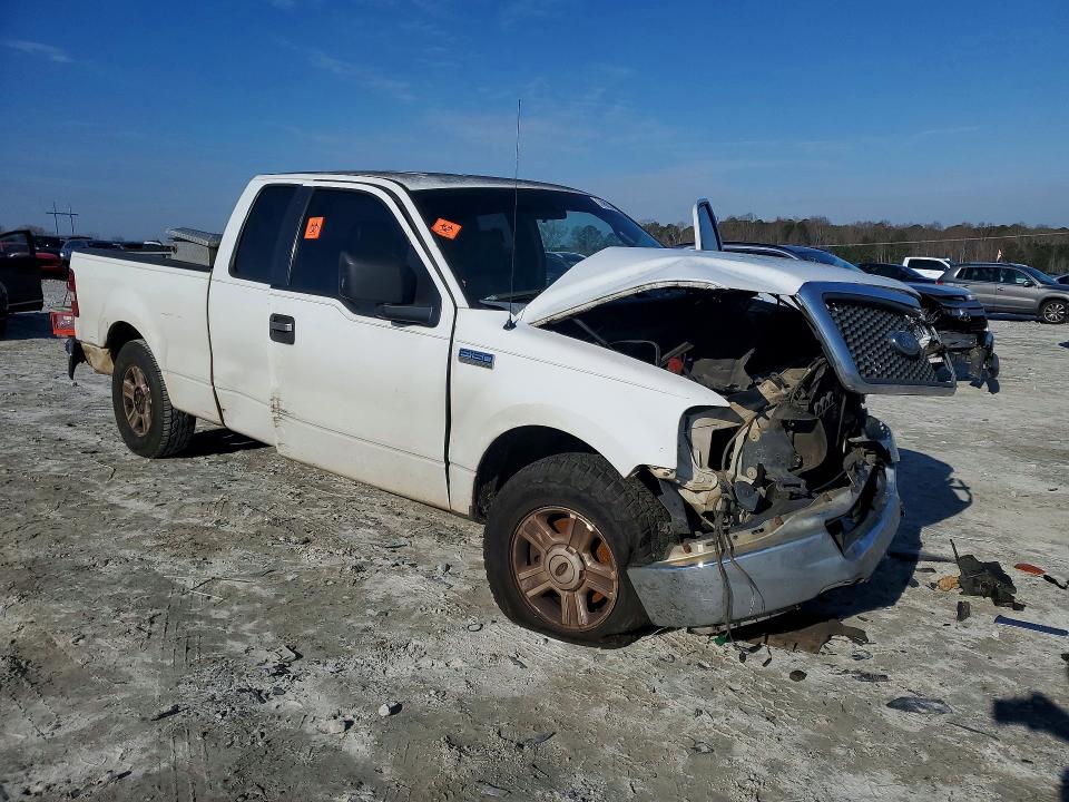 Photo 4 from auction – 2005 FORD F150 with VIN 1FTRX12WX5NA78970