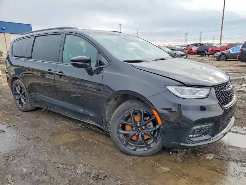 Photo 4 from auction – 2024 CHRYSLER PACIFICA with VIN 2C4RC1BG2RR192099
