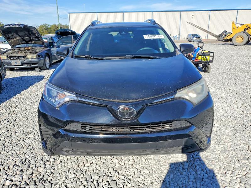 Photo 5 from auction – 2017 TOYOTA RAV4 LE with VIN 2T3ZFREV3HW343732