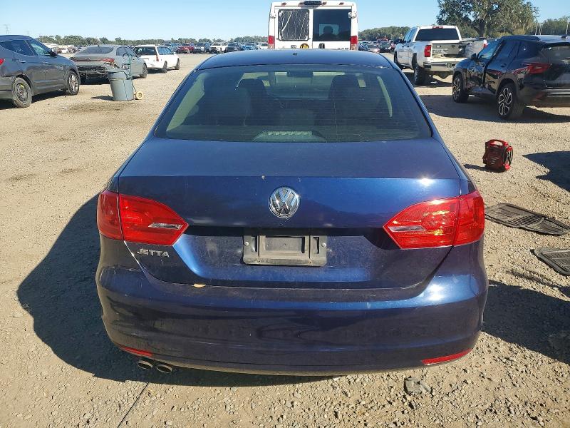 Photo 6 from auction – 2014 VOLKSWAGEN JETTA BASE with VIN 3VW2K7AJ0EM431961