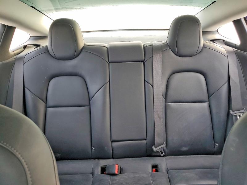 Photo 10 from auction – 2018 TESLA MODEL 3 with VIN 5YJ3E1EA8JF075862