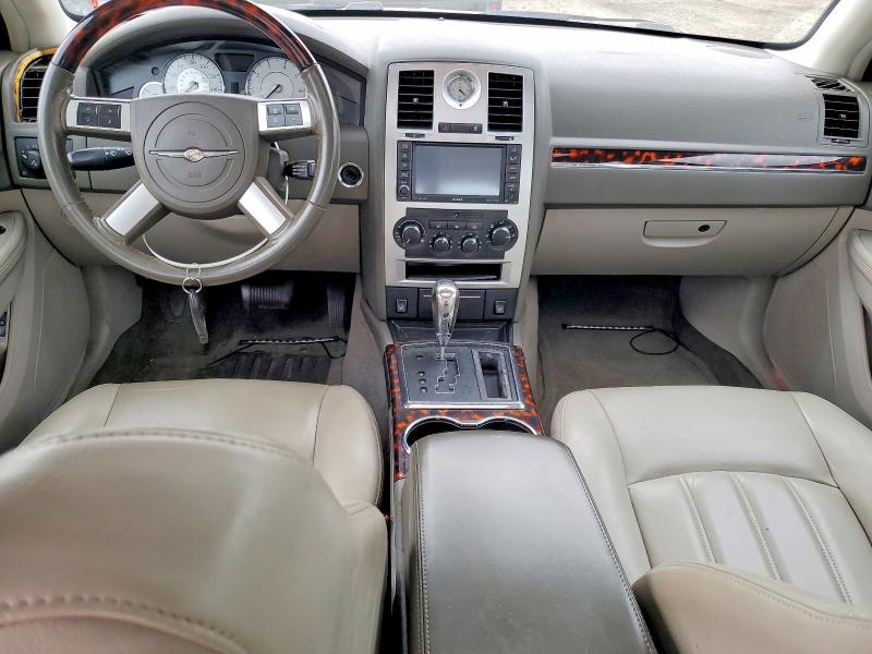 Photo 8 from auction – 2008 CHRYSLER 300C with VIN 2C3KA63H98H335585