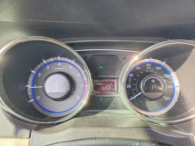 Photo 9 from auction – 2012 HYUNDAI SONATA SE with VIN 5NPEC4AC1CH365761