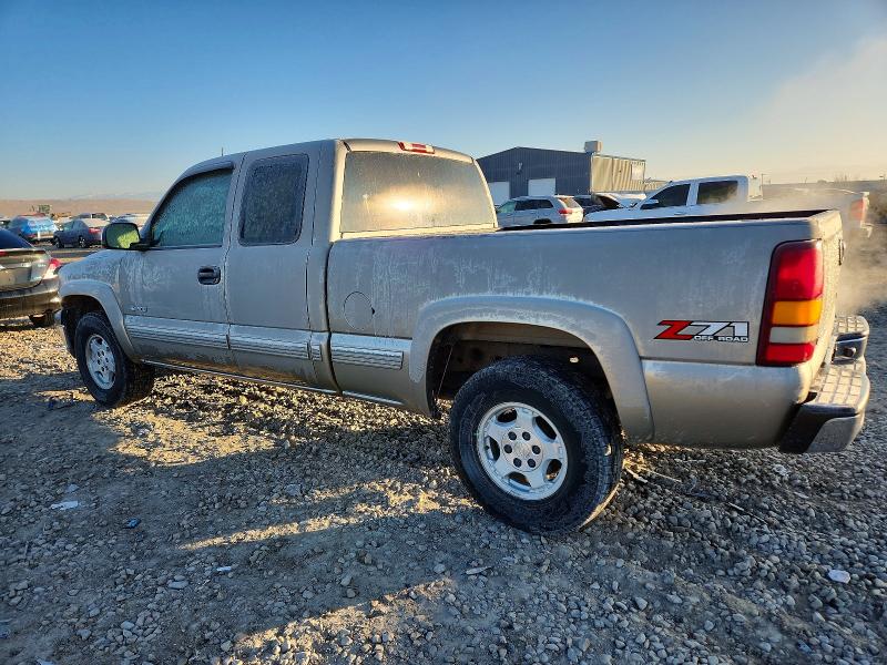 Photo 2 from auction – 2002 CHEVROLET SILVERADO with VIN 1GCEK19T22E283784