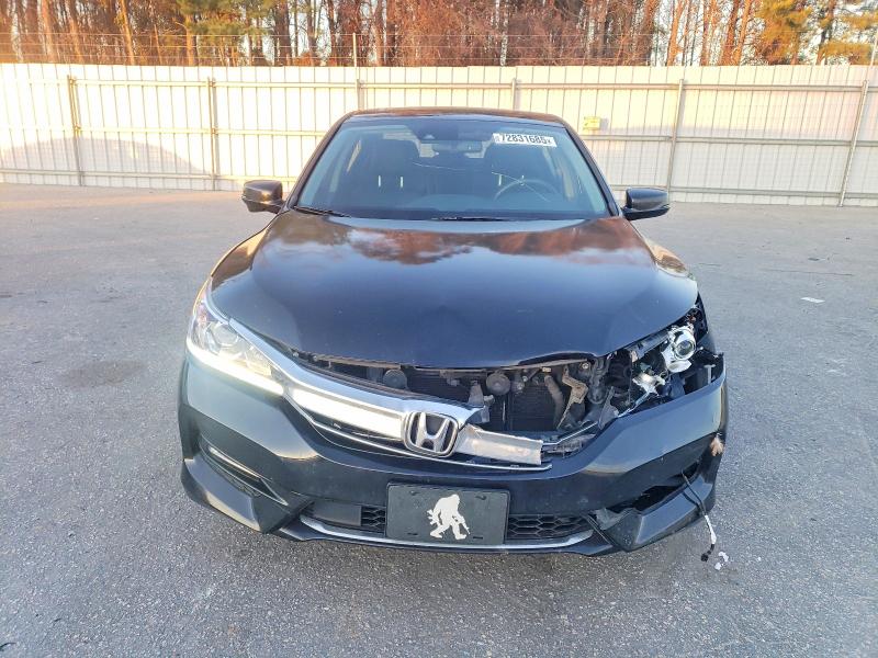 Photo 5 from auction – 2017 HONDA ACCORD with VIN JHMCR6F56HC005978