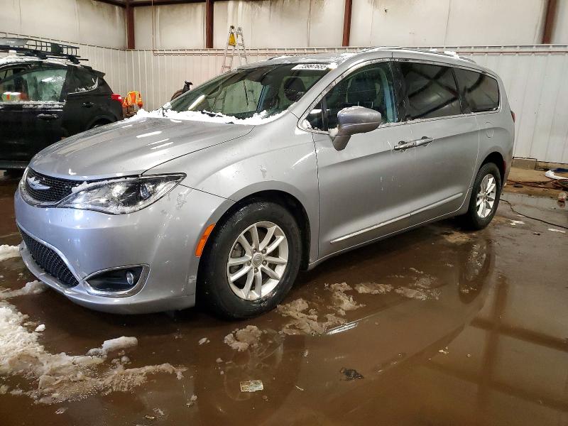 CHRYSLER PACIFICA 2018 with VIN 2C4RC1BG7JR279596 - Photo from auction
