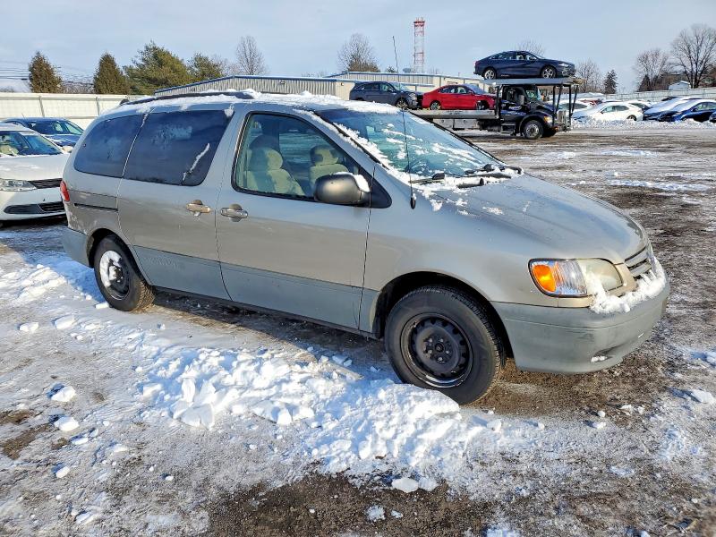 Photo 4 from auction – 2002 TOYOTA SIENNA LE with VIN 4T3ZF13C32U429892