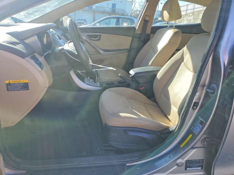 Photo 7 from auction – 2012 HYUNDAI ELANTRA GL with VIN 5NPDH4AE8CH062670