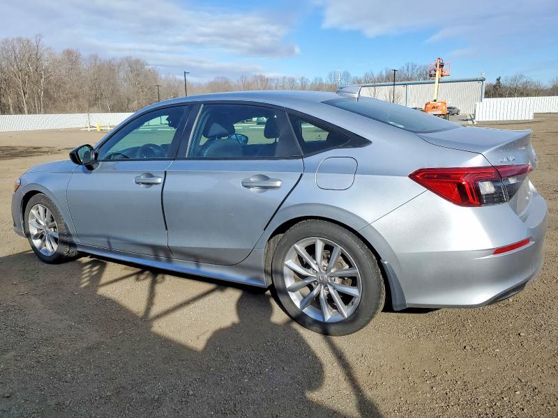 Photo 2 from auction – 2023 HONDA CIVIC SPOR with VIN 2HGFE2F50PH555970