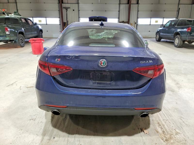 Photo 6 from auction – 2018 ALFA ROMEO GIULIA with VIN ZARFAEDN2J7565052