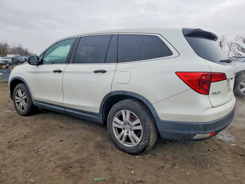 Photo 2 from auction – 2017 HONDA PILOT LX with VIN 5FNYF6H19HB053911