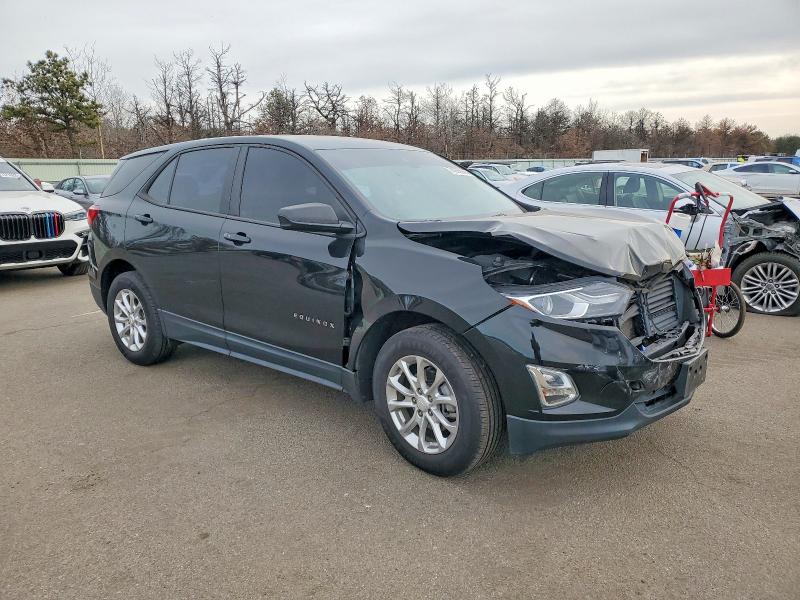 Photo 4 from auction – 2021 CHEVROLET EQUINOX with VIN 2GNAXHEV7M6130283
