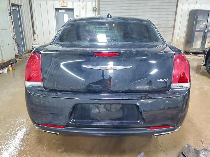 Photo 6 from auction – 2018 CHRYSLER 300 TOURIN with VIN 2C3CCAAG4JH308649
