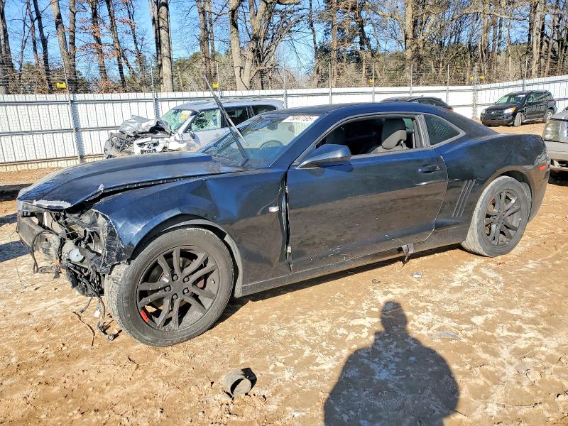 CHEVROLET CAMARO 2015 with VIN 2G1FB1E34F9138385 - Photo from auction