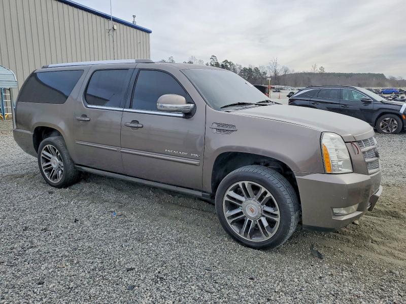 Photo 4 from auction – 2013 CADILLAC ESCALADE with VIN 1GYS3JEF8DR172260