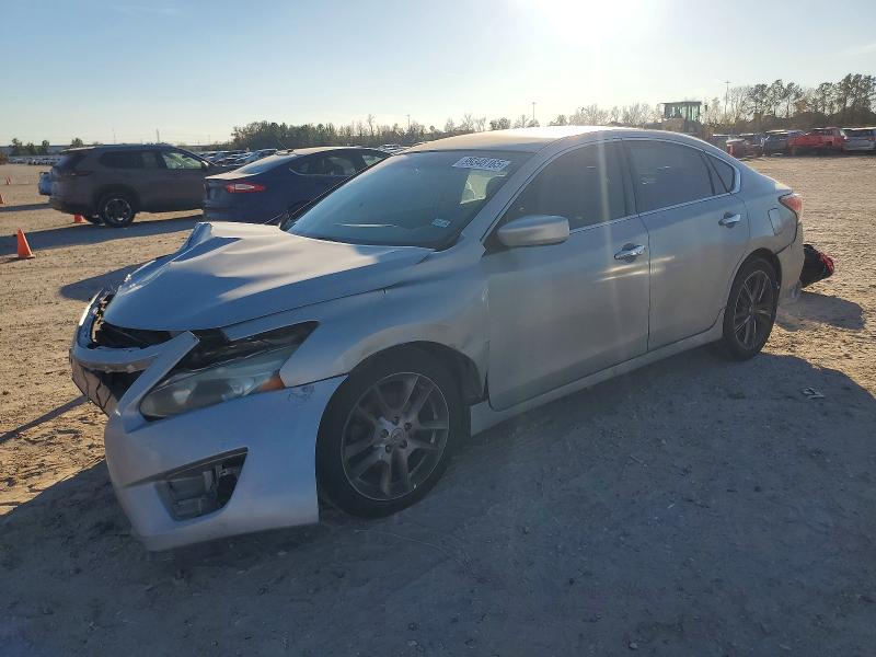 NISSAN ALTIMA 2.5 2015 with VIN 1N4AL3AP9FN314241 - Photo from auction