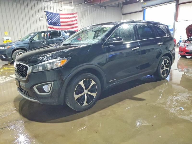 KIA SORENTO EX 2017 with VIN 5XYPHDA57HG318213 - Photo from auction