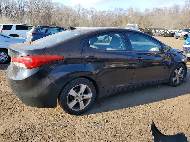 Photo 3 from auction – 2011 HYUNDAI ELANTRA GL with VIN KMHDH4AE0BU084002