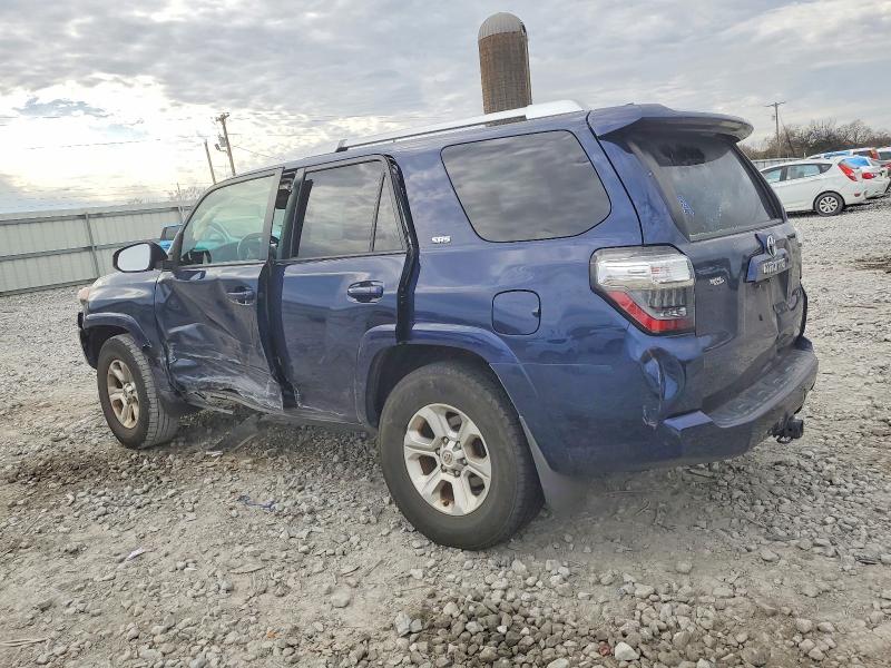 Photo 2 from auction – 2017 TOYOTA 4RUNNER SR with VIN JTEZU5JR8H5151846